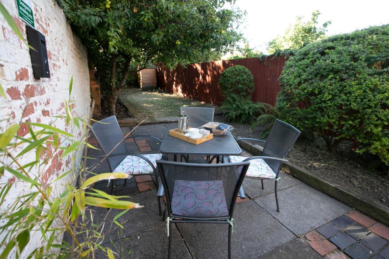 Spring Villa Leicester Luaran gambar